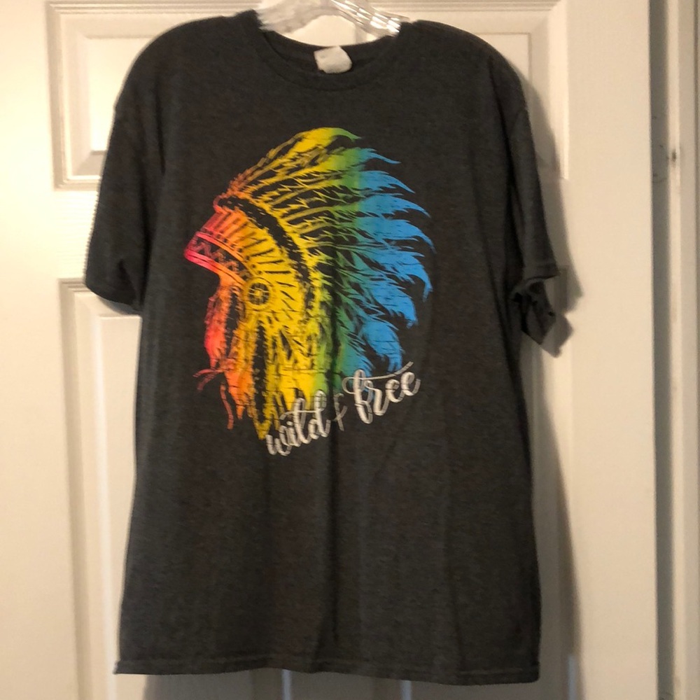 Black/Grey T-shirt Size L Indian Head Wild & Free